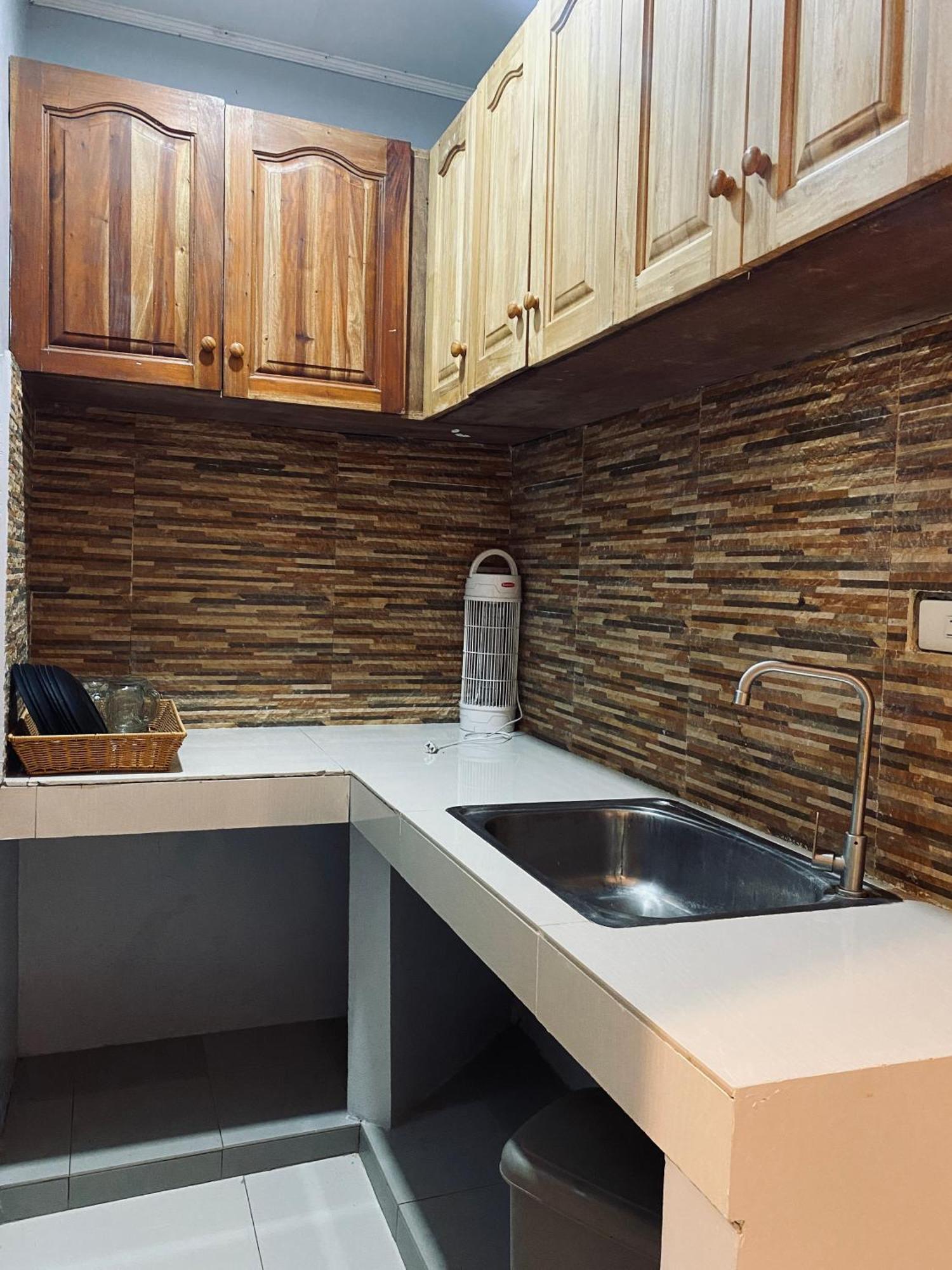 Lakayo Hillside Apartelle San Juan  Esterno foto